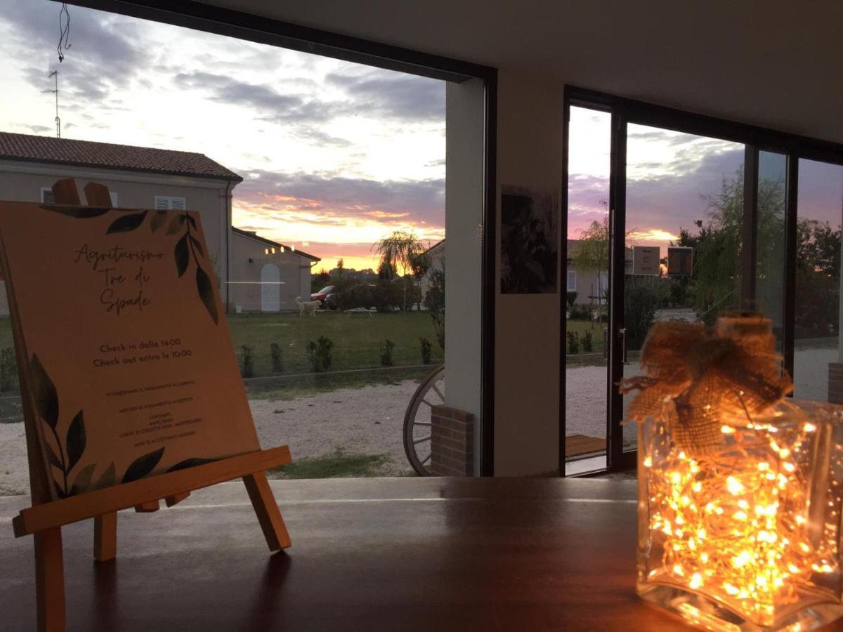 Agriturismo Tre Di Spade ซาวิโอ ดิ ราเวนนา ภายนอก รูปภาพ